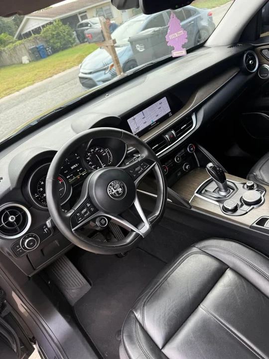 2018 Alfa Romeo Stelvio - Image 17 of 19