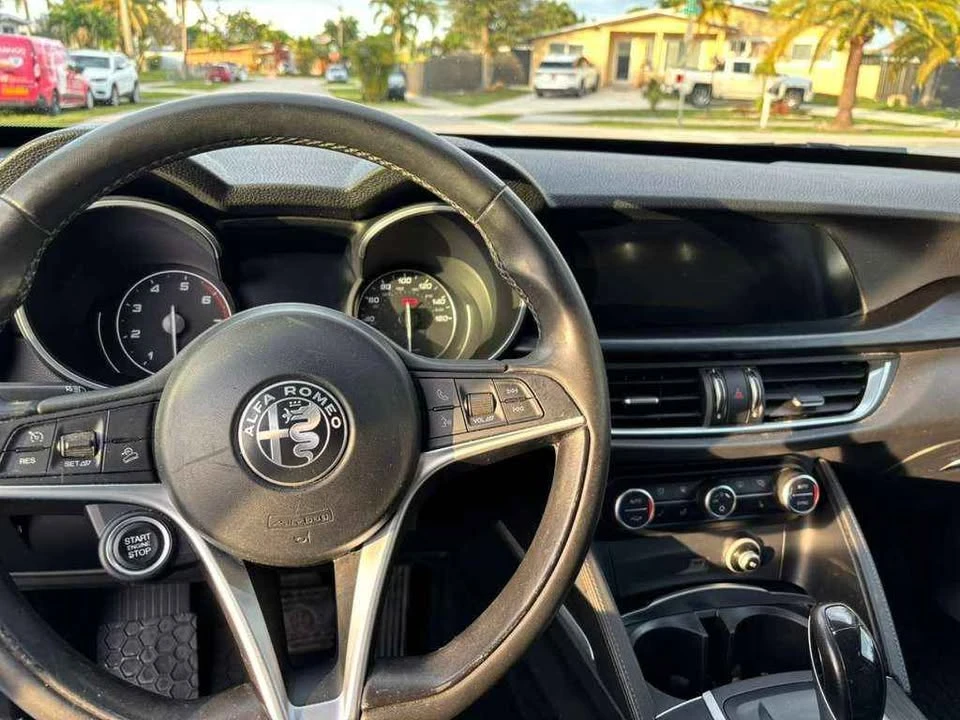 2018 Alfa Romeo Stelvio - Image 5 of 10