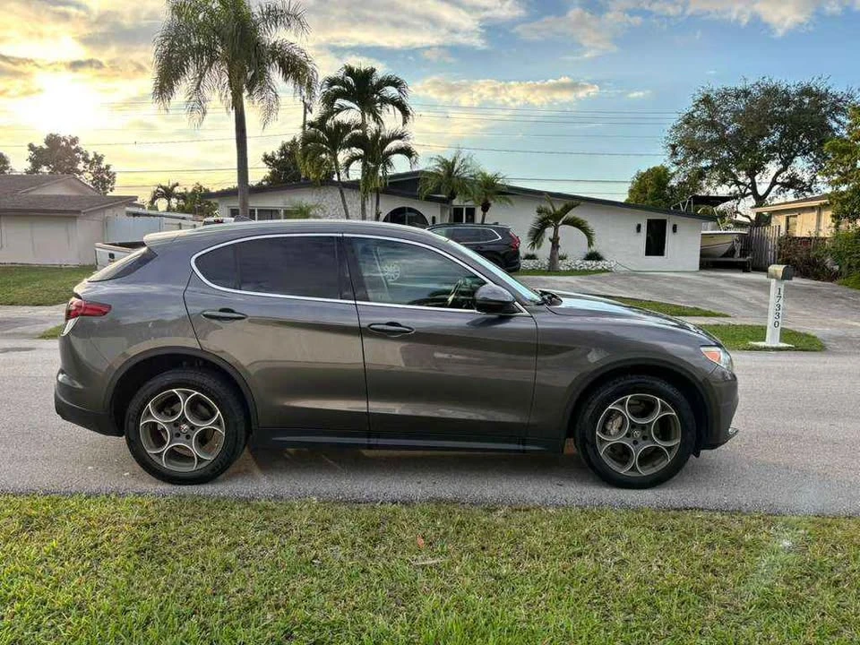 2018 Alfa Romeo Stelvio - Image 2 of 10