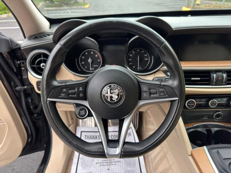 2018 Alfa Romeo Stelvio - Image 18 of 20
