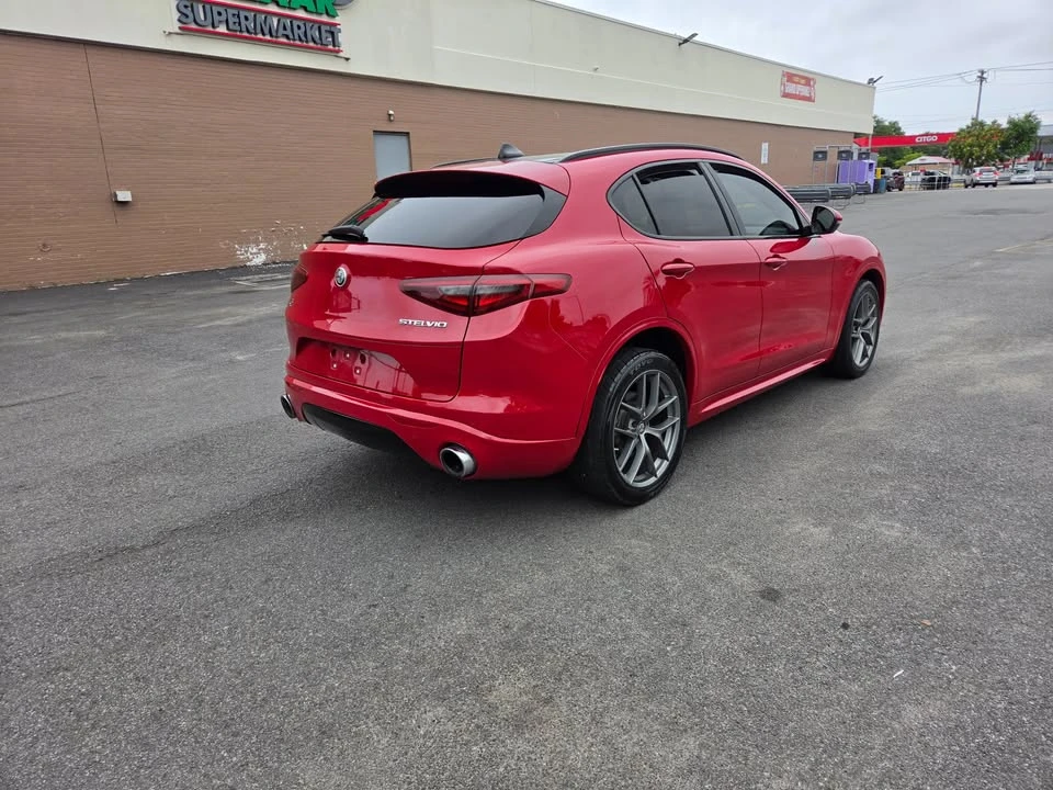 2018 Alfa Romeo Stelvio - Image 5 of 16