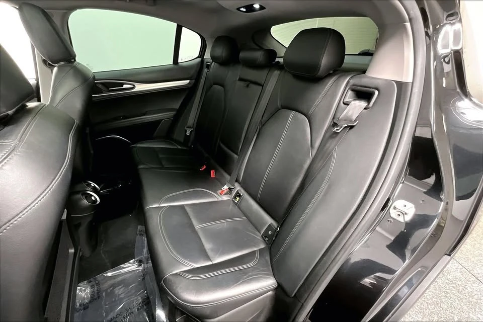 2018 Alfa Romeo Stelvio - Image 13 of 19