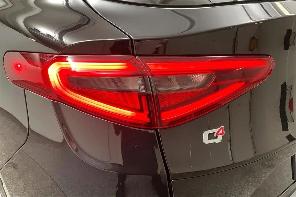 2018 Alfa Romeo Stelvio - Image 17 of 19
