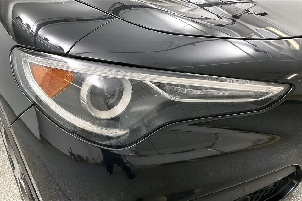 2018 Alfa Romeo Stelvio - Image 16 of 19