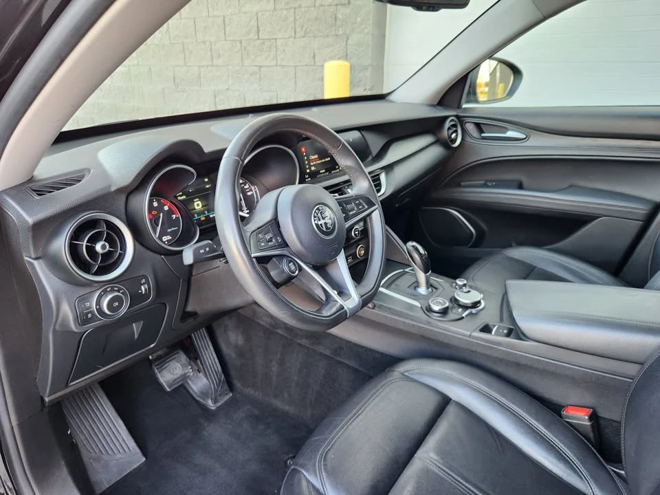 2018 Alfa Romeo Stelvio - Image 16 of 19