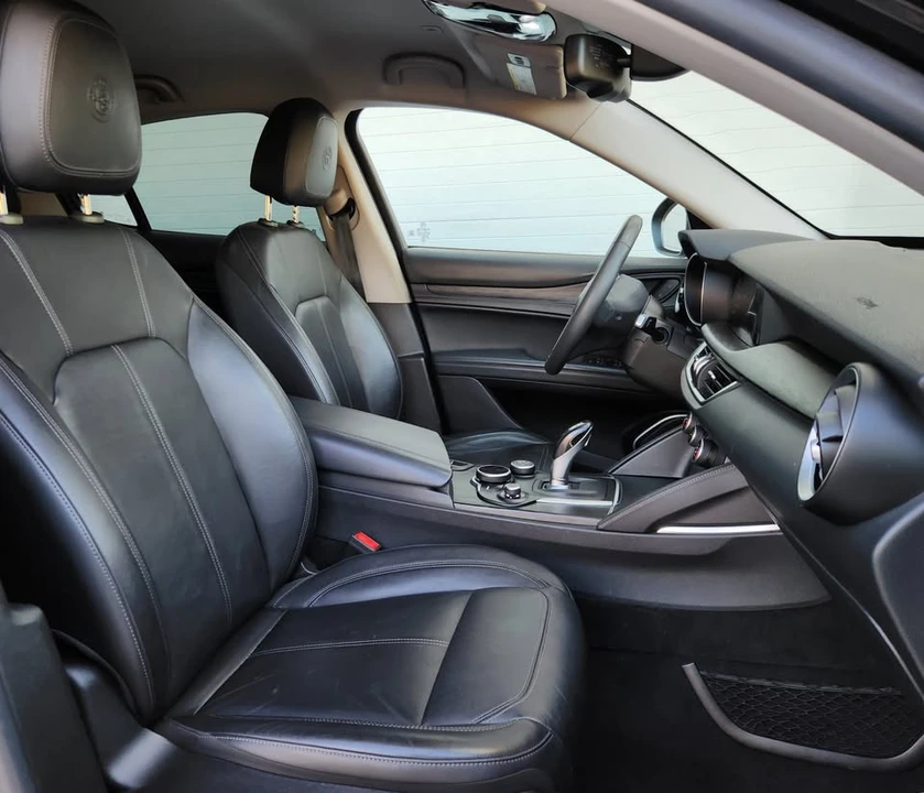 2018 Alfa Romeo Stelvio - Image 8 of 19