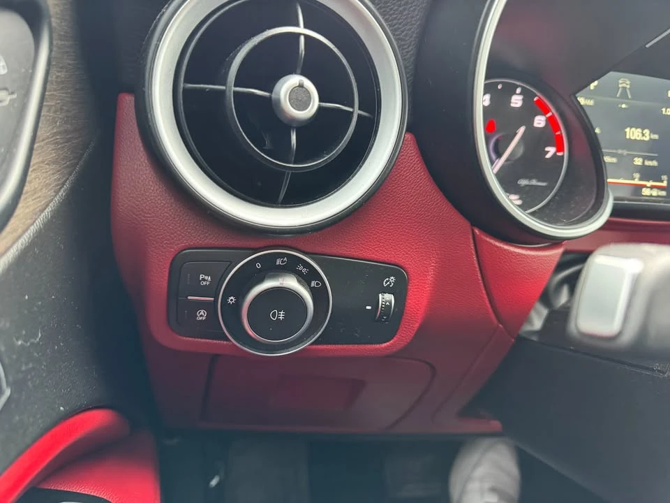 2018 Alfa Romeo Stelvio - Image 13 of 15
