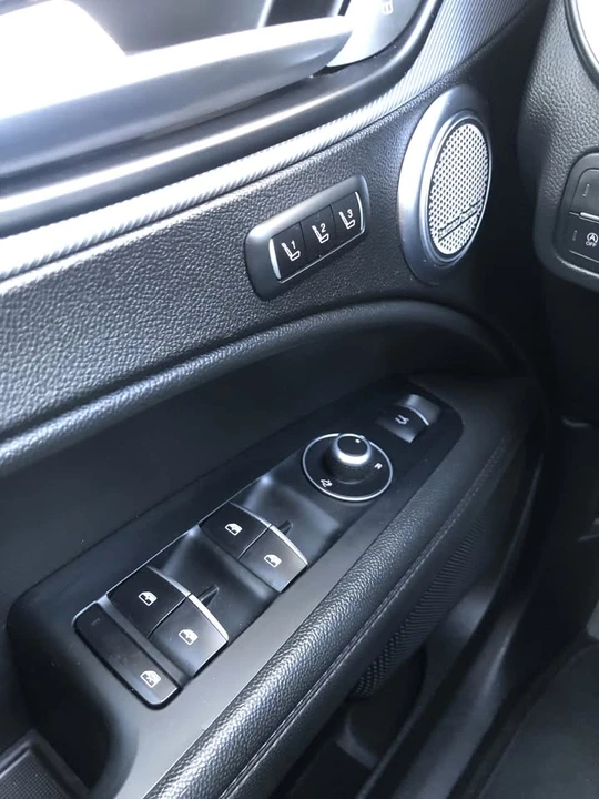 2018 Alfa Romeo Stelvio - Image 17 of 20