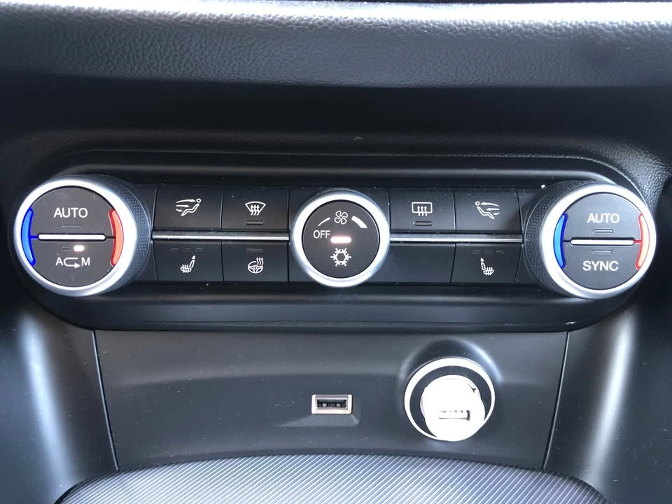 2018 Alfa Romeo Stelvio - Image 14 of 20