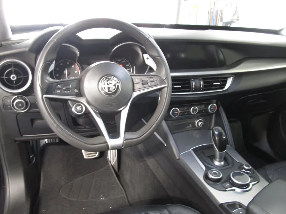 2018 Alfa Romeo Stelvio - Image 13 of 20