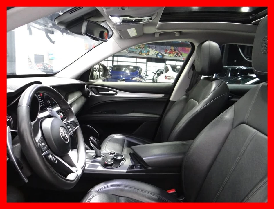 2018 Alfa Romeo Stelvio - Image 11 of 19