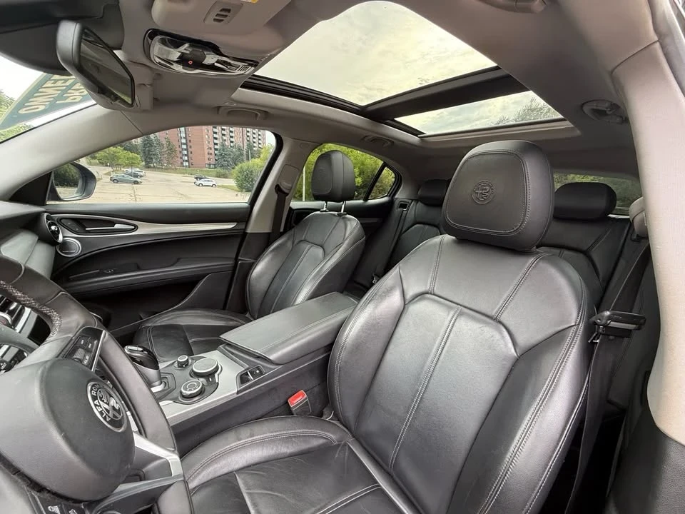 2018 Alfa Romeo Stelvio - Image 12 of 17
