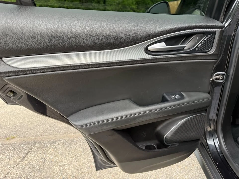 2018 Alfa Romeo Stelvio - Image 10 of 17