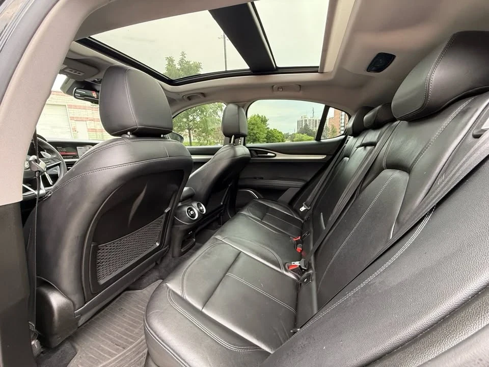 2018 Alfa Romeo Stelvio - Image 11 of 17