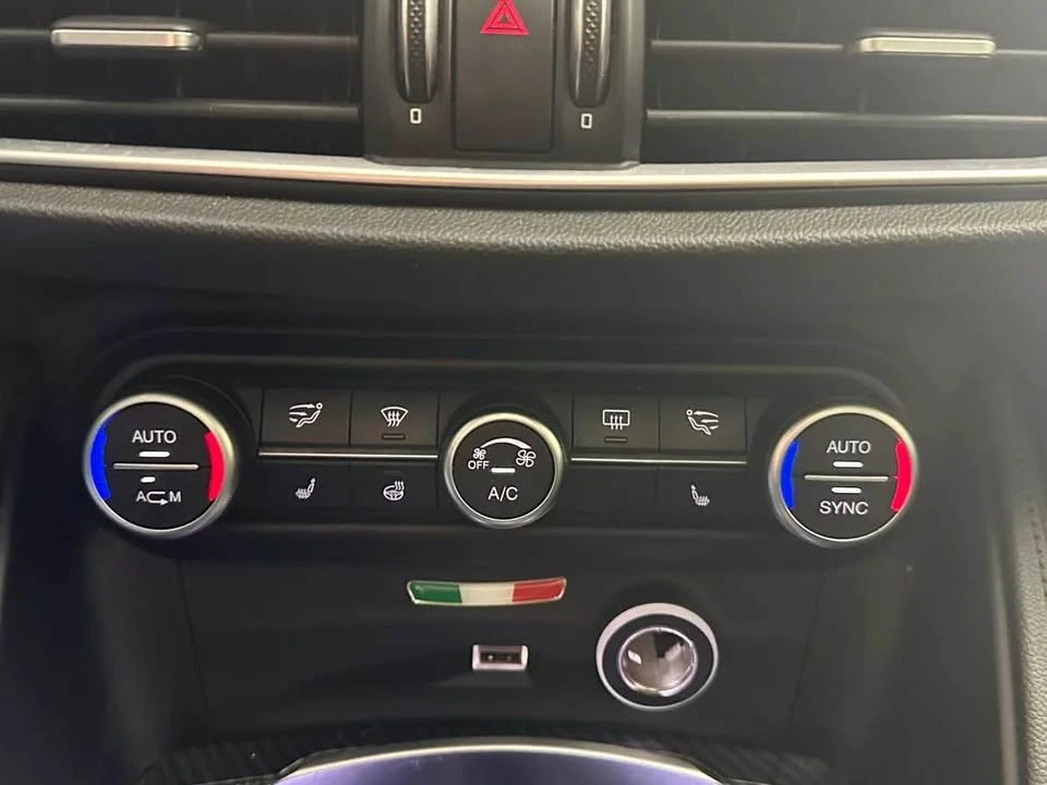 2018 Alfa Romeo Stelvio - Image 12 of 15