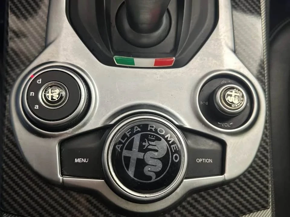 2018 Alfa Romeo Stelvio - Image 14 of 15