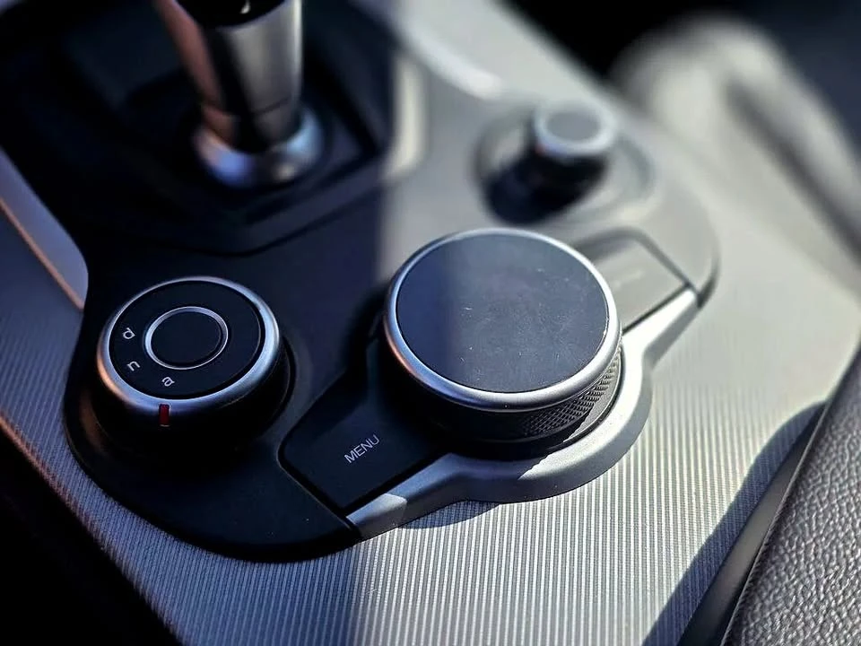 2018 Alfa Romeo Stelvio - Image 18 of 20