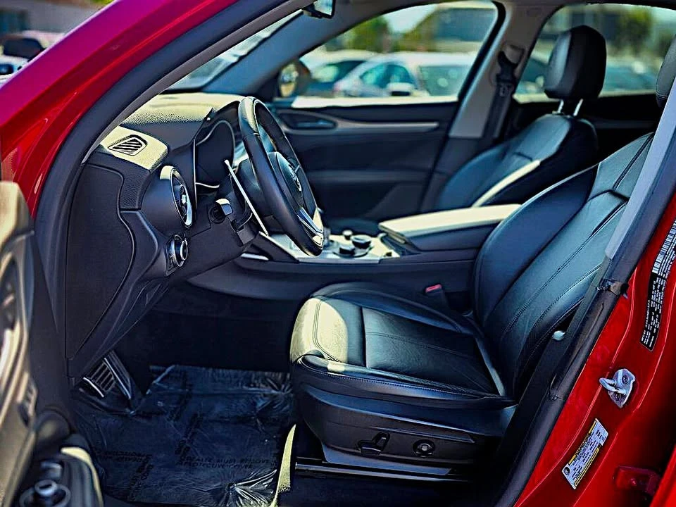 2018 Alfa Romeo Stelvio - Image 9 of 20