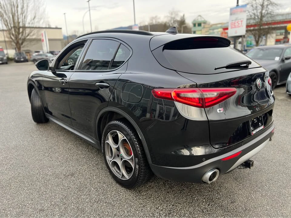 2018 Alfa Romeo Stelvio - Image 2 of 18