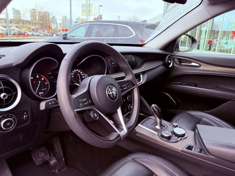 2018 Alfa Romeo Stelvio - Image 12 of 18