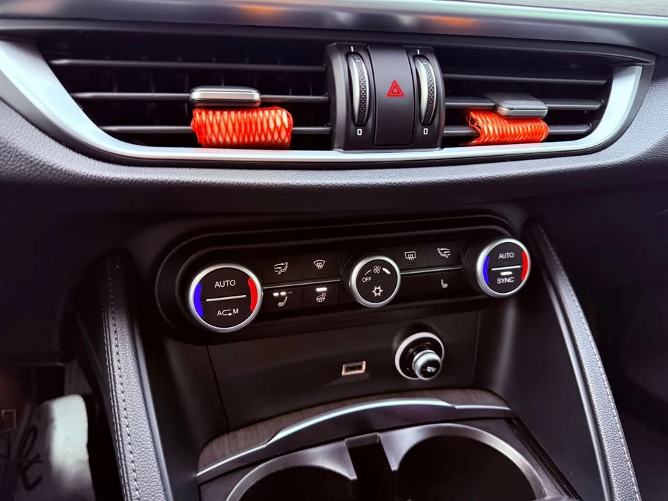 2018 Alfa Romeo Stelvio - Image 14 of 18