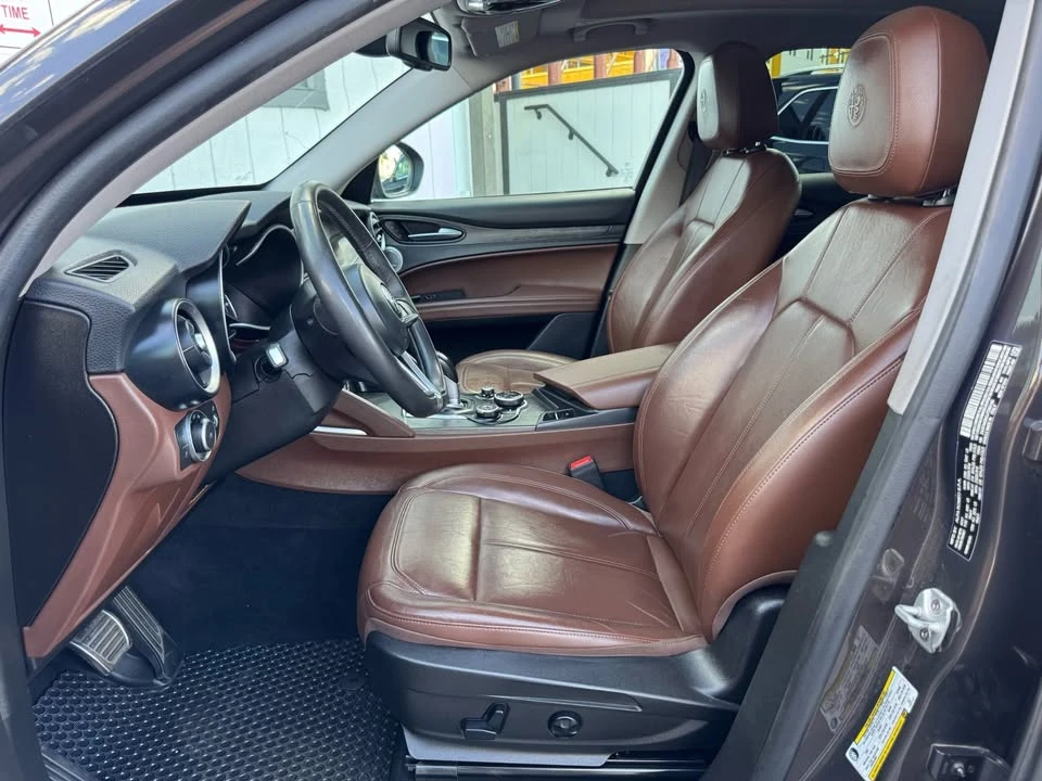 2018 Alfa Romeo Stelvio - Image 13 of 20