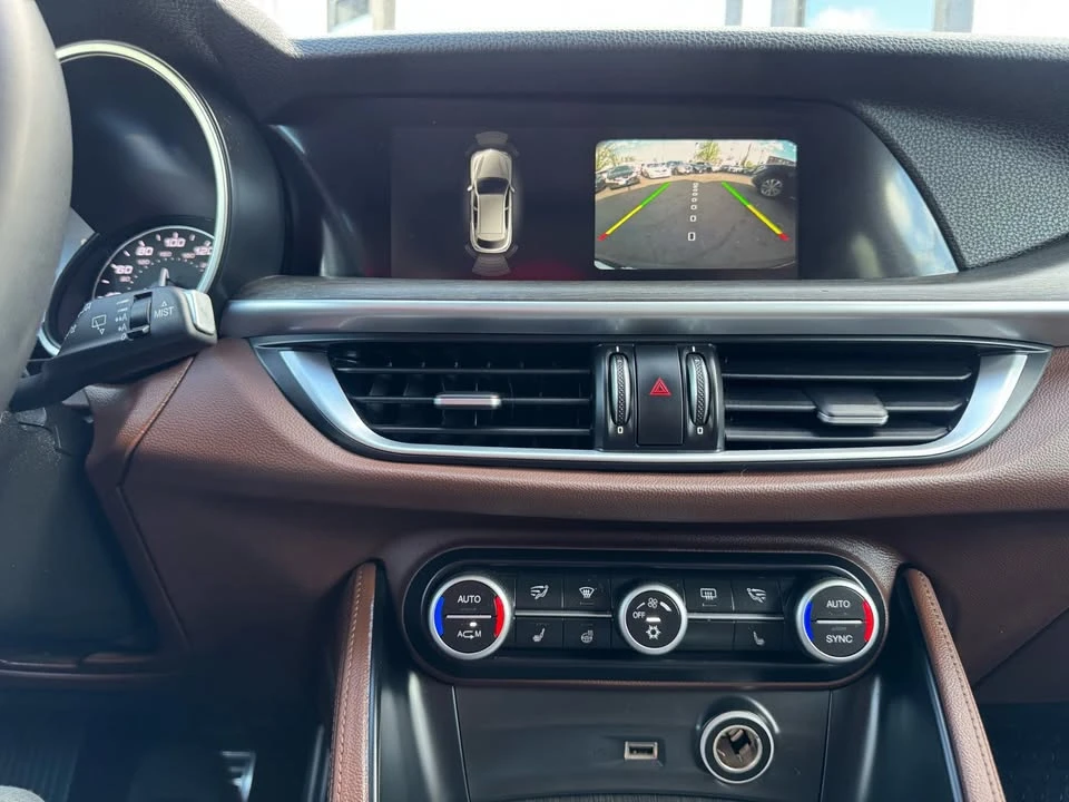 2018 Alfa Romeo Stelvio - Image 12 of 20