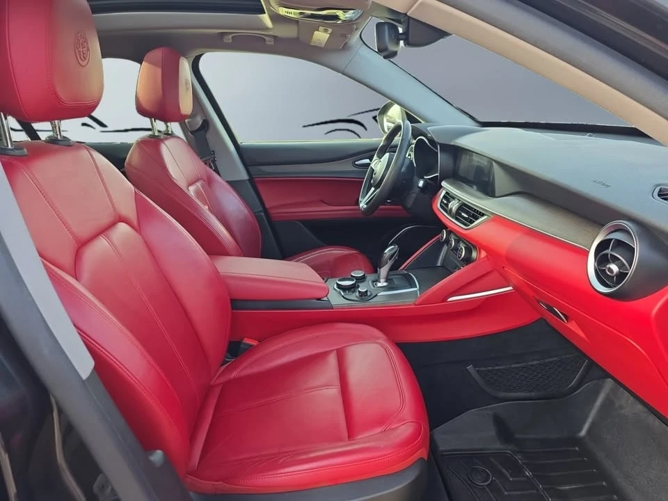 2018 Alfa Romeo Stelvio - Image 16 of 20