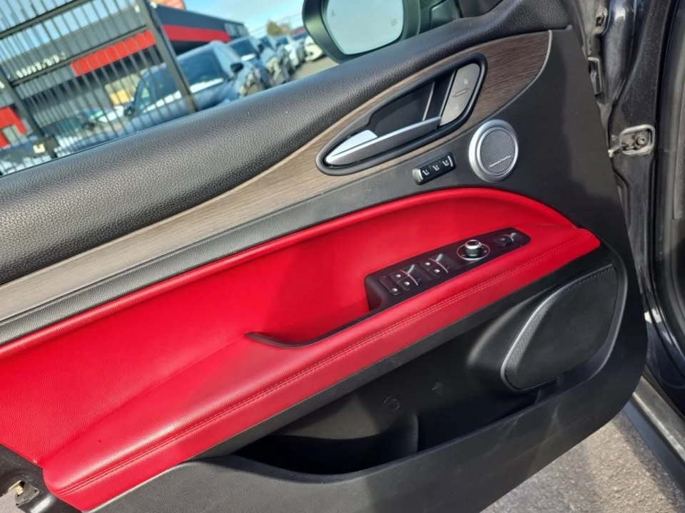 2018 Alfa Romeo Stelvio - Image 15 of 20