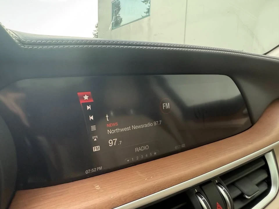 2018 Alfa Romeo Stelvio - Image 10 of 20