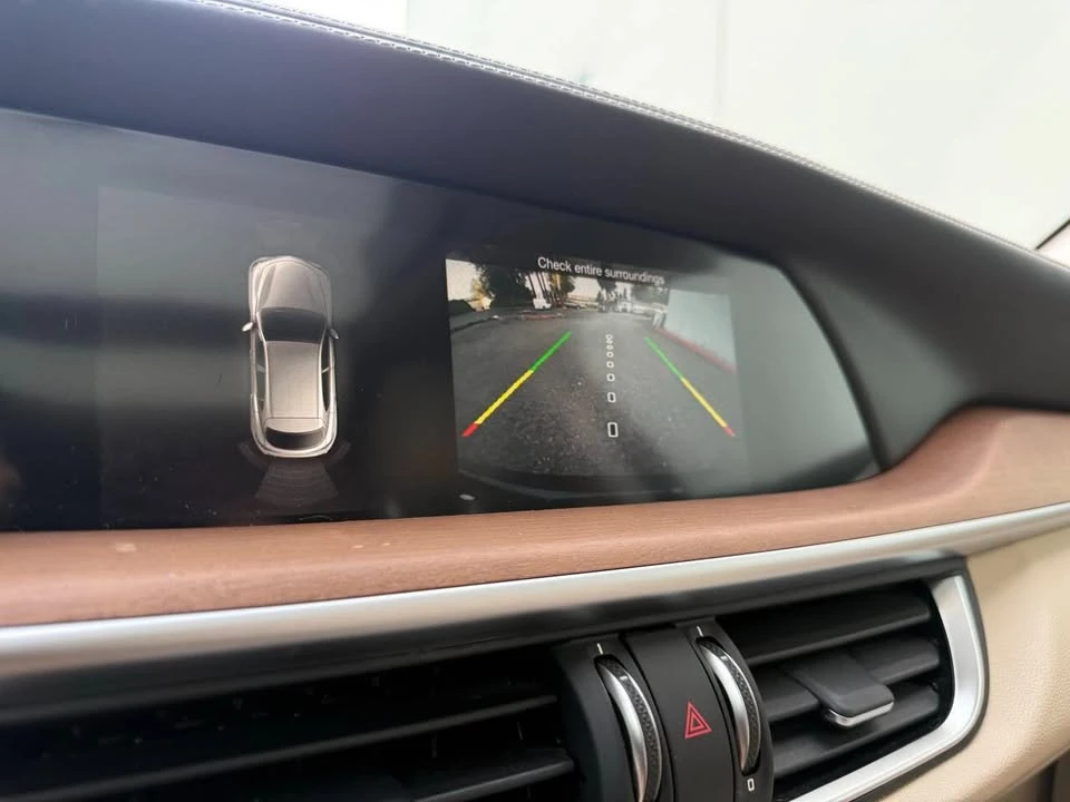 2018 Alfa Romeo Stelvio - Image 13 of 20