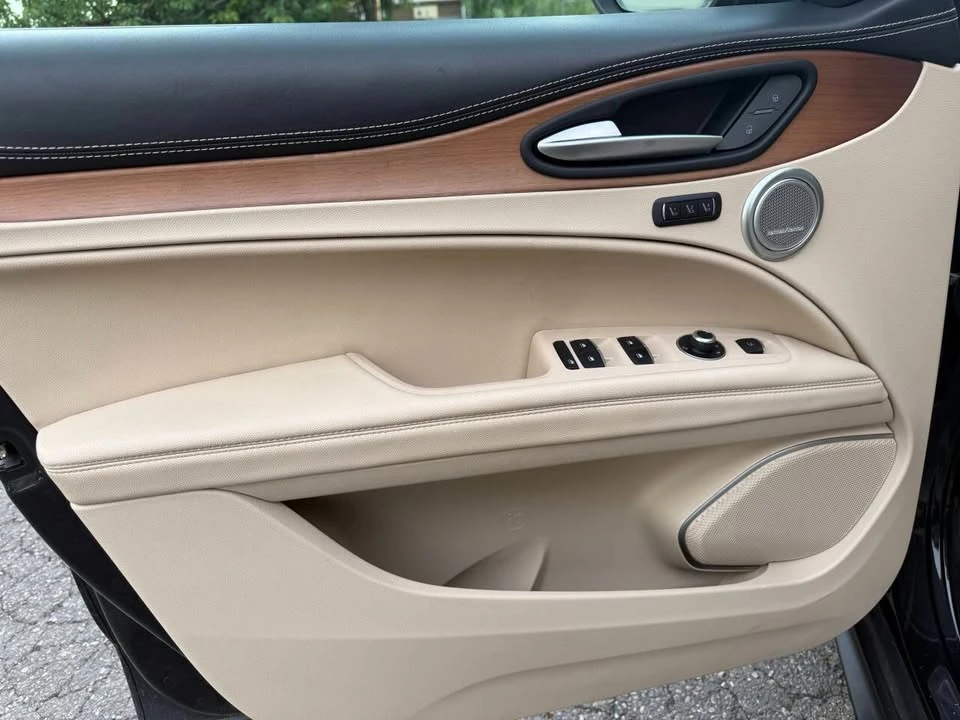 2018 Alfa Romeo Stelvio - Image 15 of 20