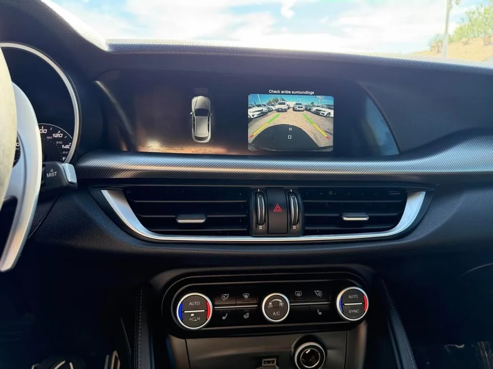 2018 Alfa Romeo Stelvio - Image 14 of 15