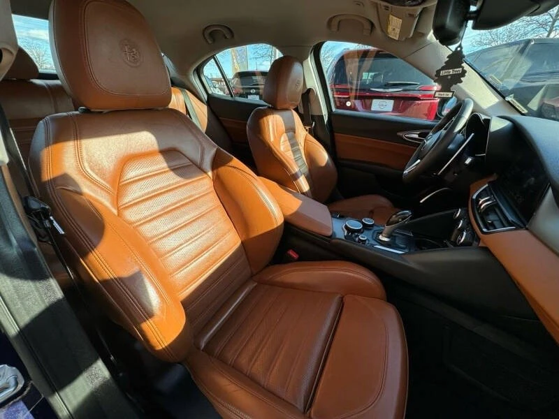 2018 Alfa Romeo Giulia - Image 12 of 14