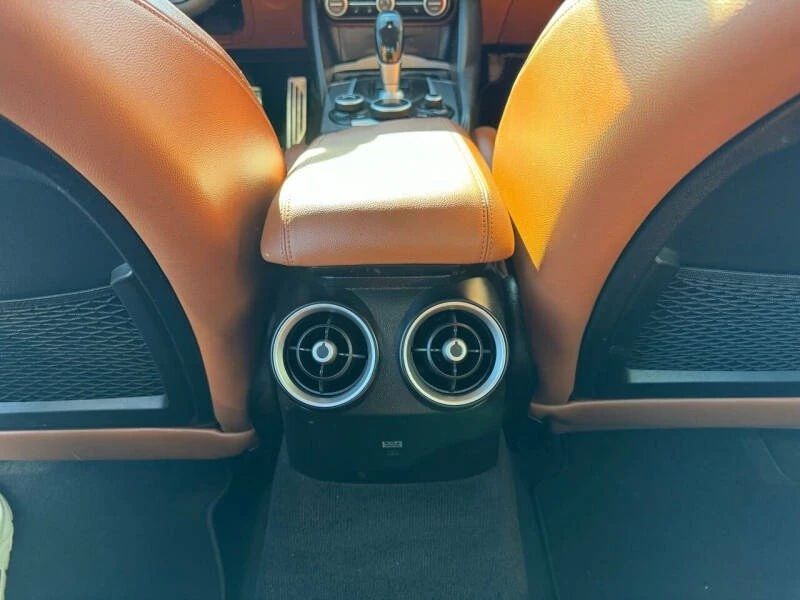 2018 Alfa Romeo Giulia - Image 5 of 14