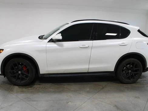 2018 Alfa Romeo Giulia - Image 3 of 18