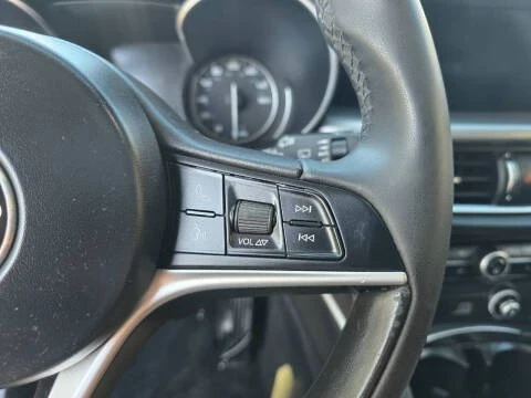 2018 Alfa Romeo Stelvio - Image 15 of 20