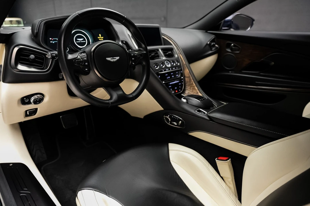 2018 Aston Martin DB11 - Image 2 of 31