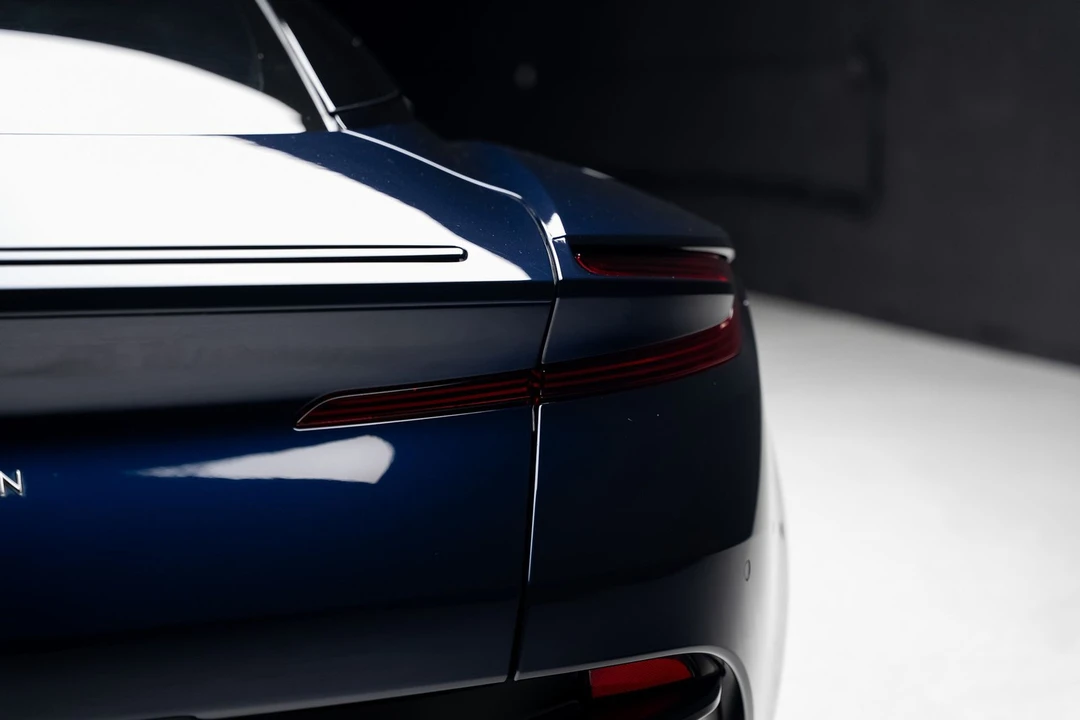 2018 Aston Martin DB11 - Image 28 of 31