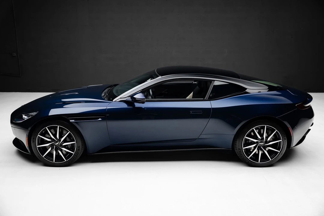 2018 Aston Martin DB11 - Image 16 of 31