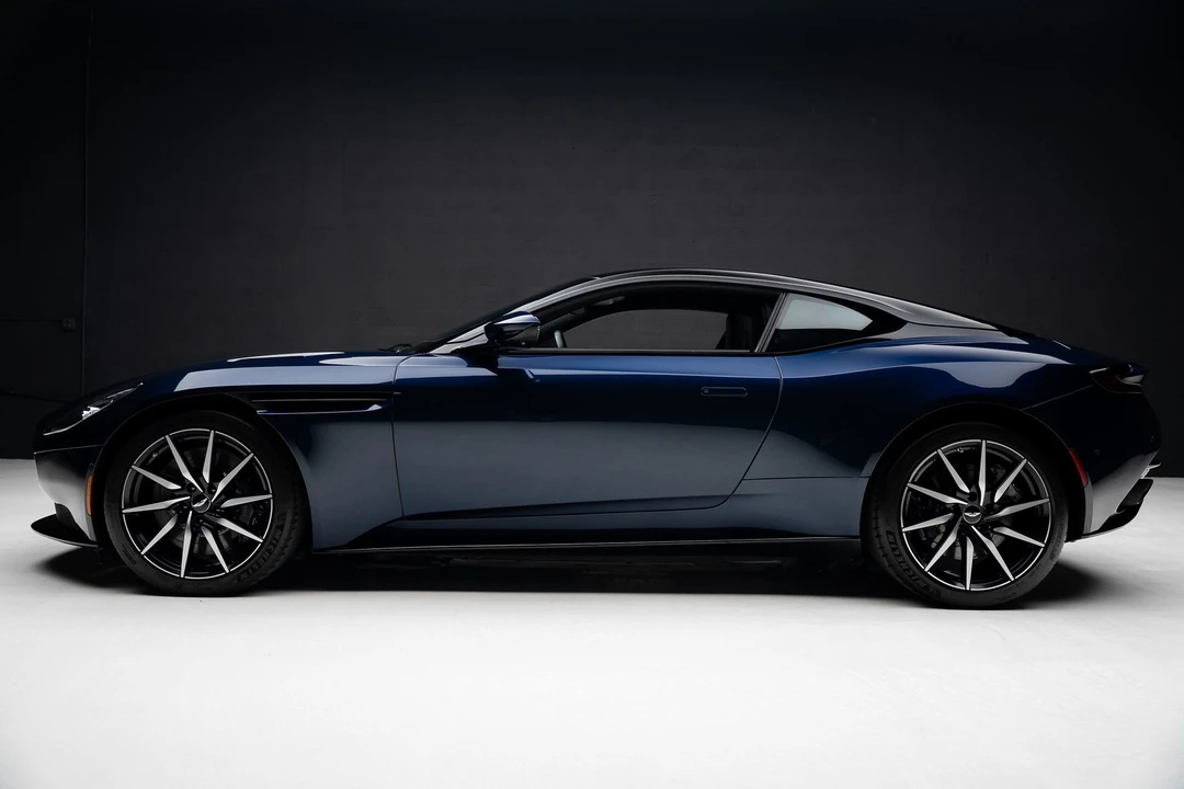 2018 Aston Martin DB11 - Image 17 of 31