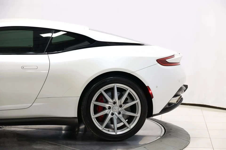 2018 Aston Martin DB11 - Image 11 of 20