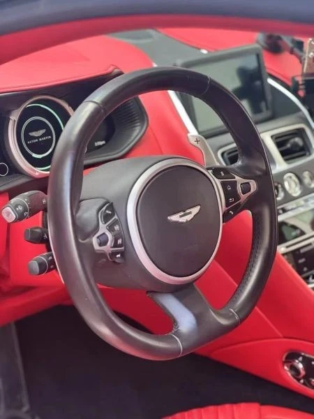 2018 Aston Martin DB11 V8 - Image 4 of 5