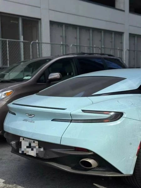 2018 Aston Martin DB11 V8 - Image 3 of 5