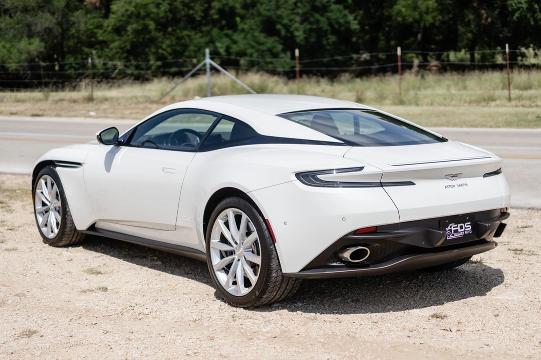 2018 Aston Martin DB11 - Image 12 of 31
