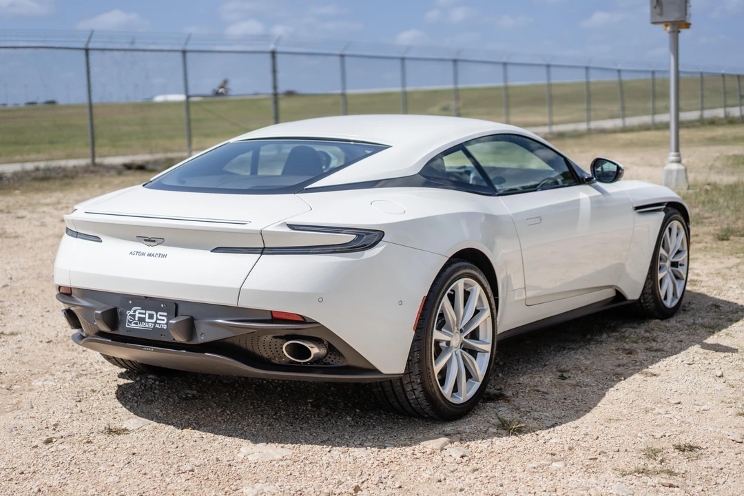 2018 Aston Martin DB11 - Image 16 of 31
