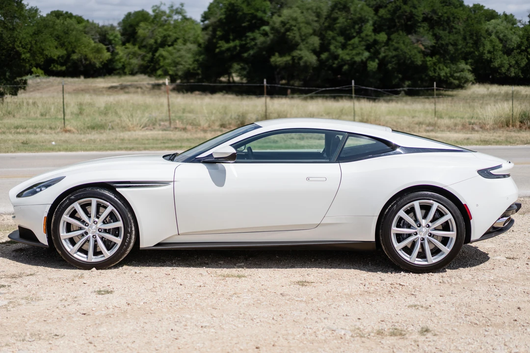 2018 Aston Martin DB11 - Image 10 of 31
