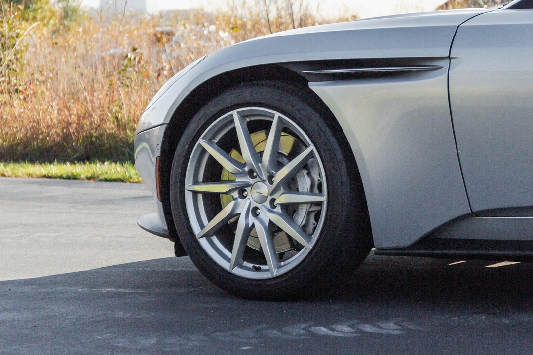 2018 Aston Martin DB11 - Image 26 of 31