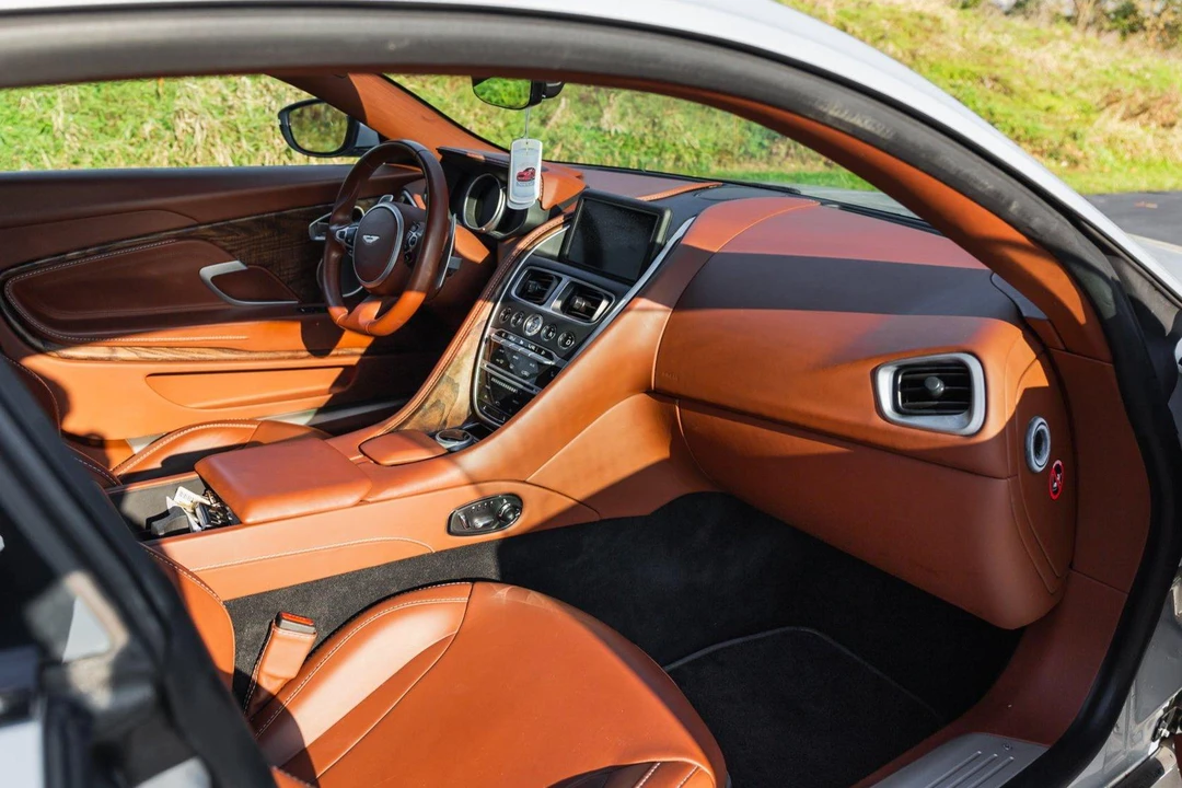 2018 Aston Martin DB11 - Image 31 of 31