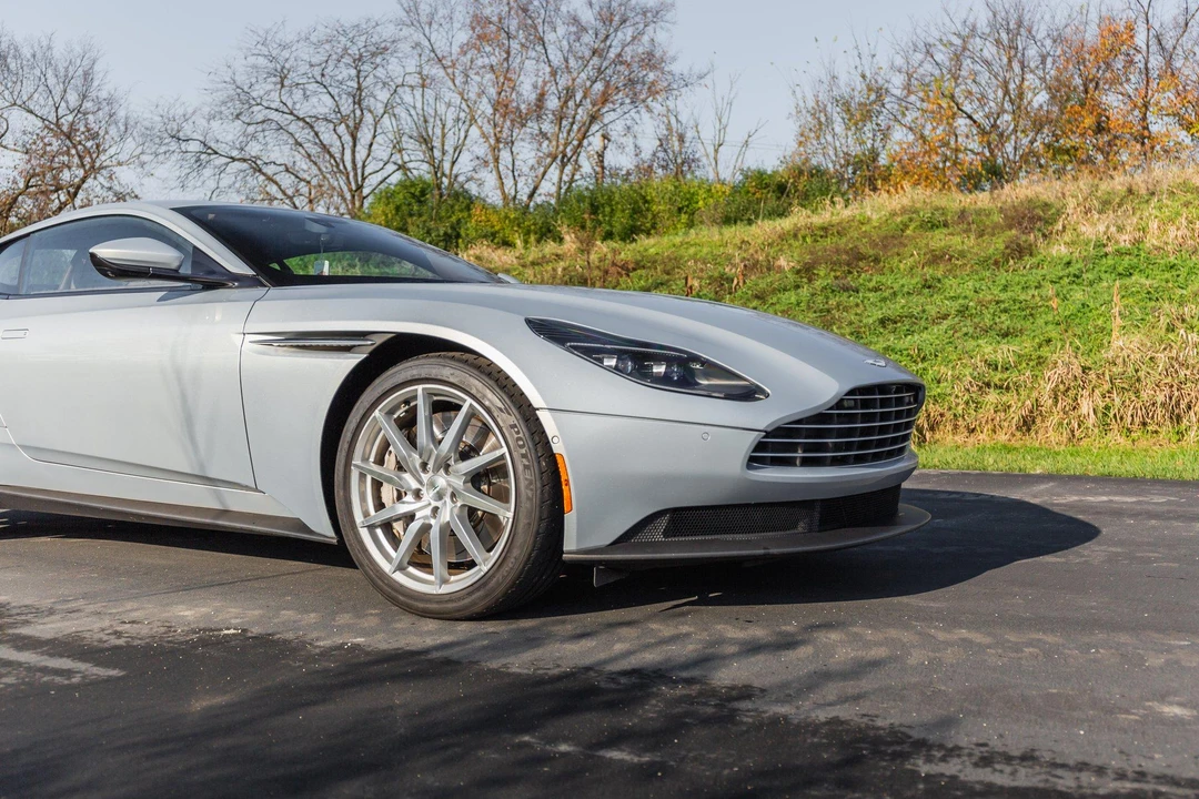 2018 Aston Martin DB11 - Image 16 of 31